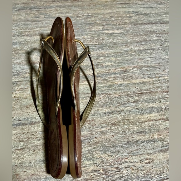 Tory Burch gold thong sandals - Picture 15 of 16